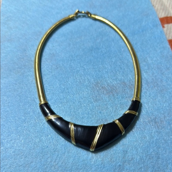 Nina Ricci Black Enamel and 24k Gold  tone Necklace - Picture 3 of 16